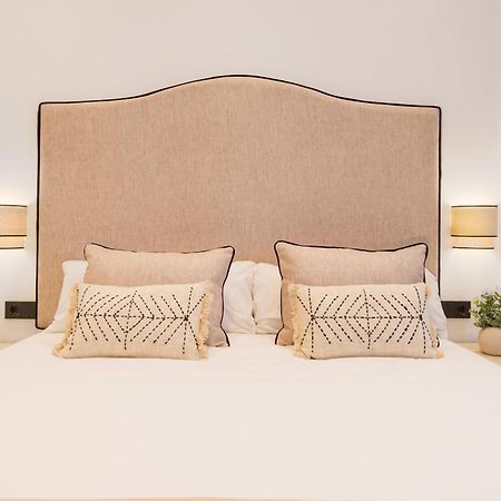 New Design Apartment - Private Patio - Gallos 2 Seville Ngoại thất bức ảnh