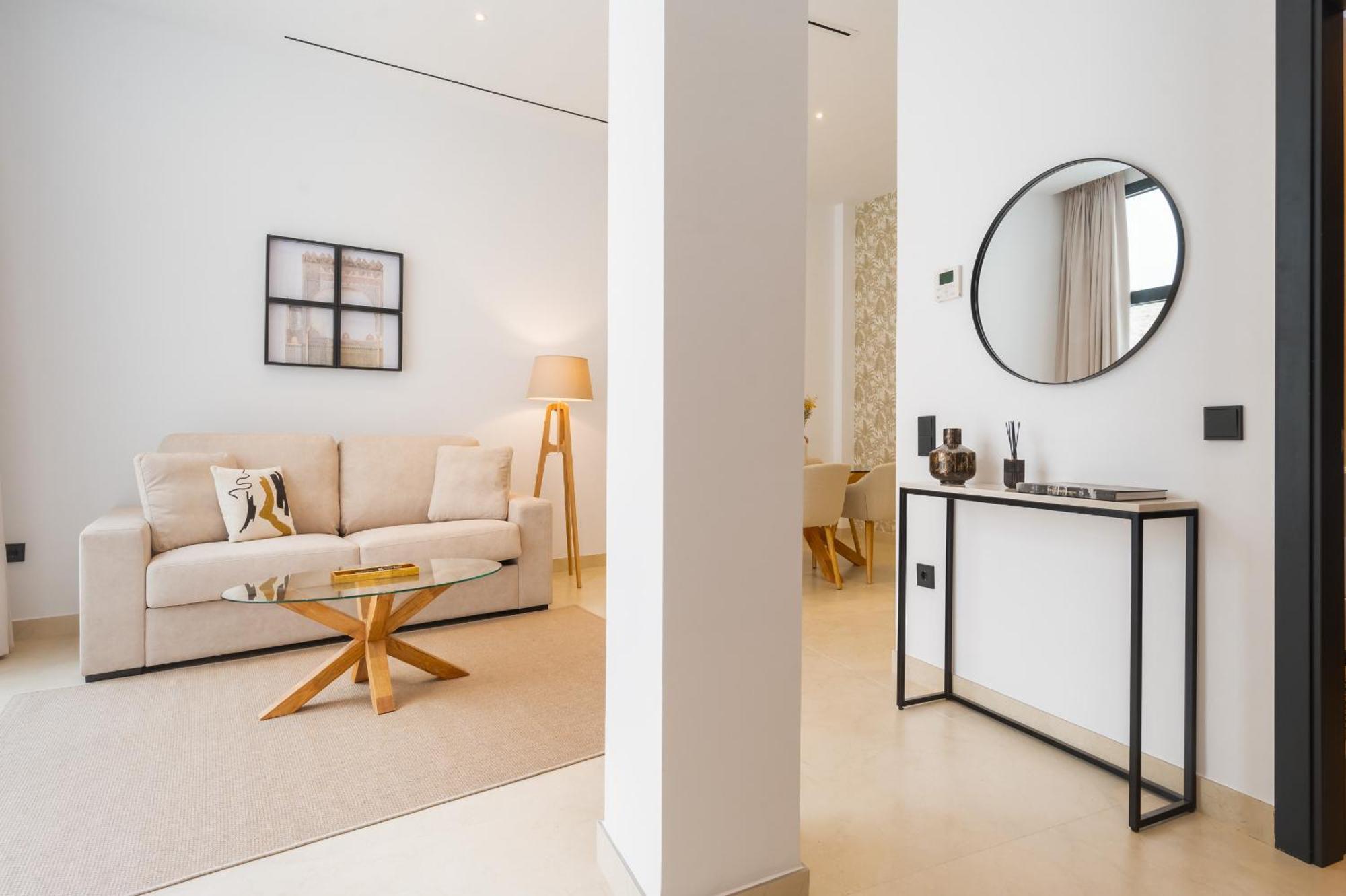 New Design Apartment - Private Patio - Gallos 2 Seville Ngoại thất bức ảnh