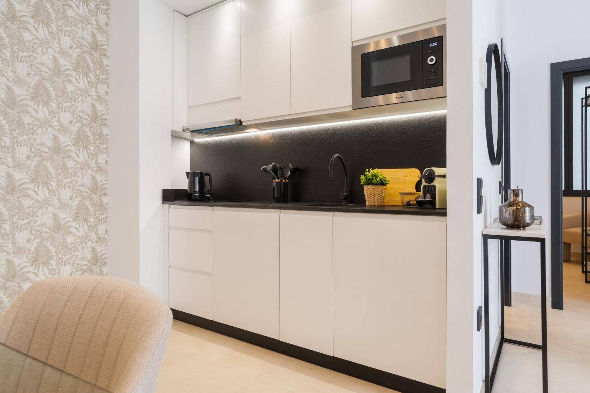 New Design Apartment - Private Patio - Gallos 2 Seville Ngoại thất bức ảnh