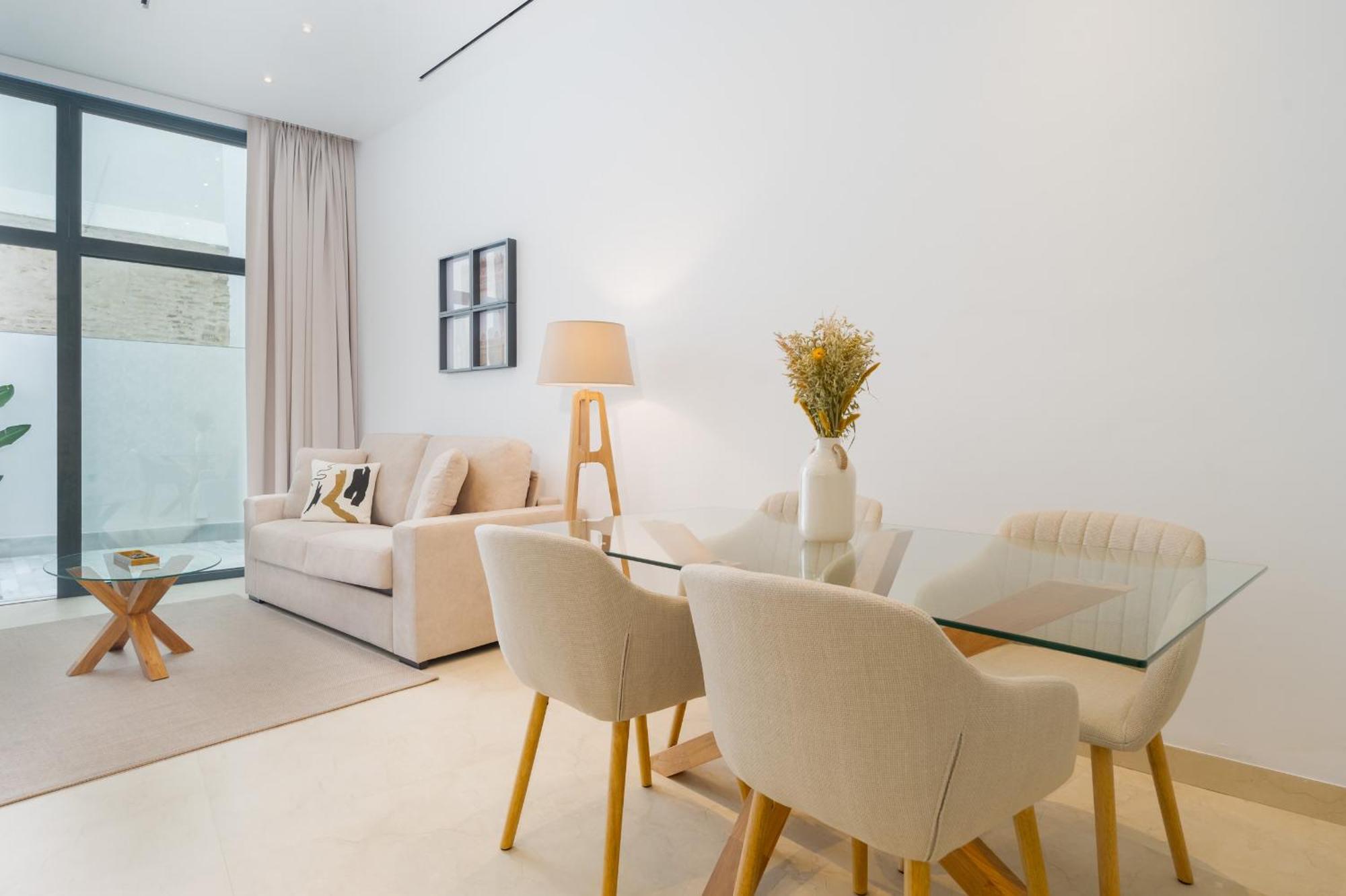 New Design Apartment - Private Patio - Gallos 2 Seville Ngoại thất bức ảnh