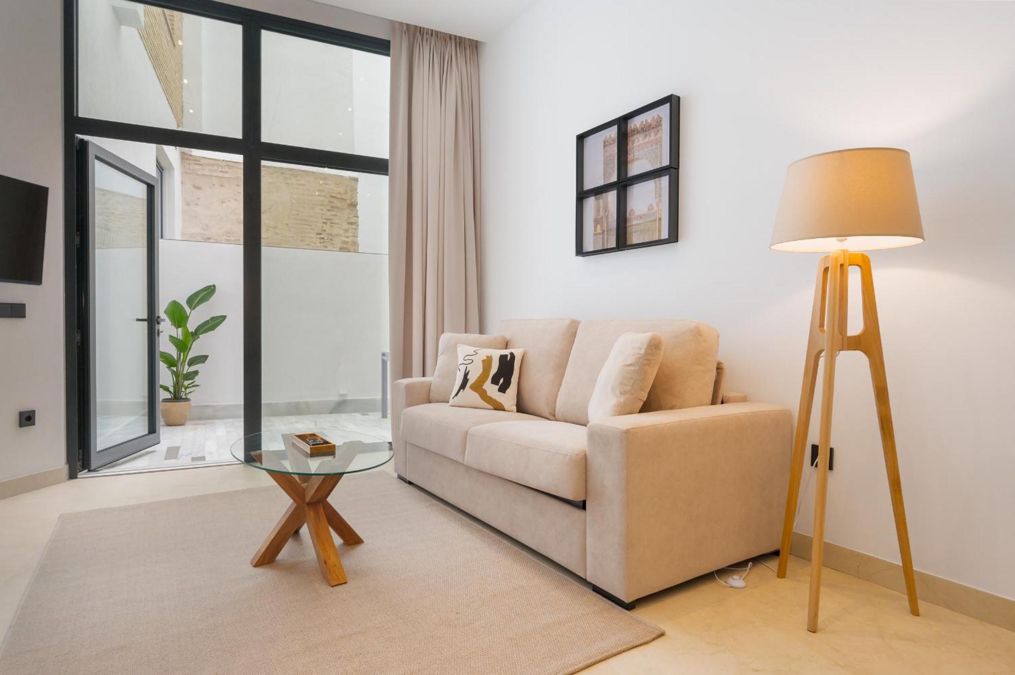 New Design Apartment - Private Patio - Gallos 2 Seville Ngoại thất bức ảnh