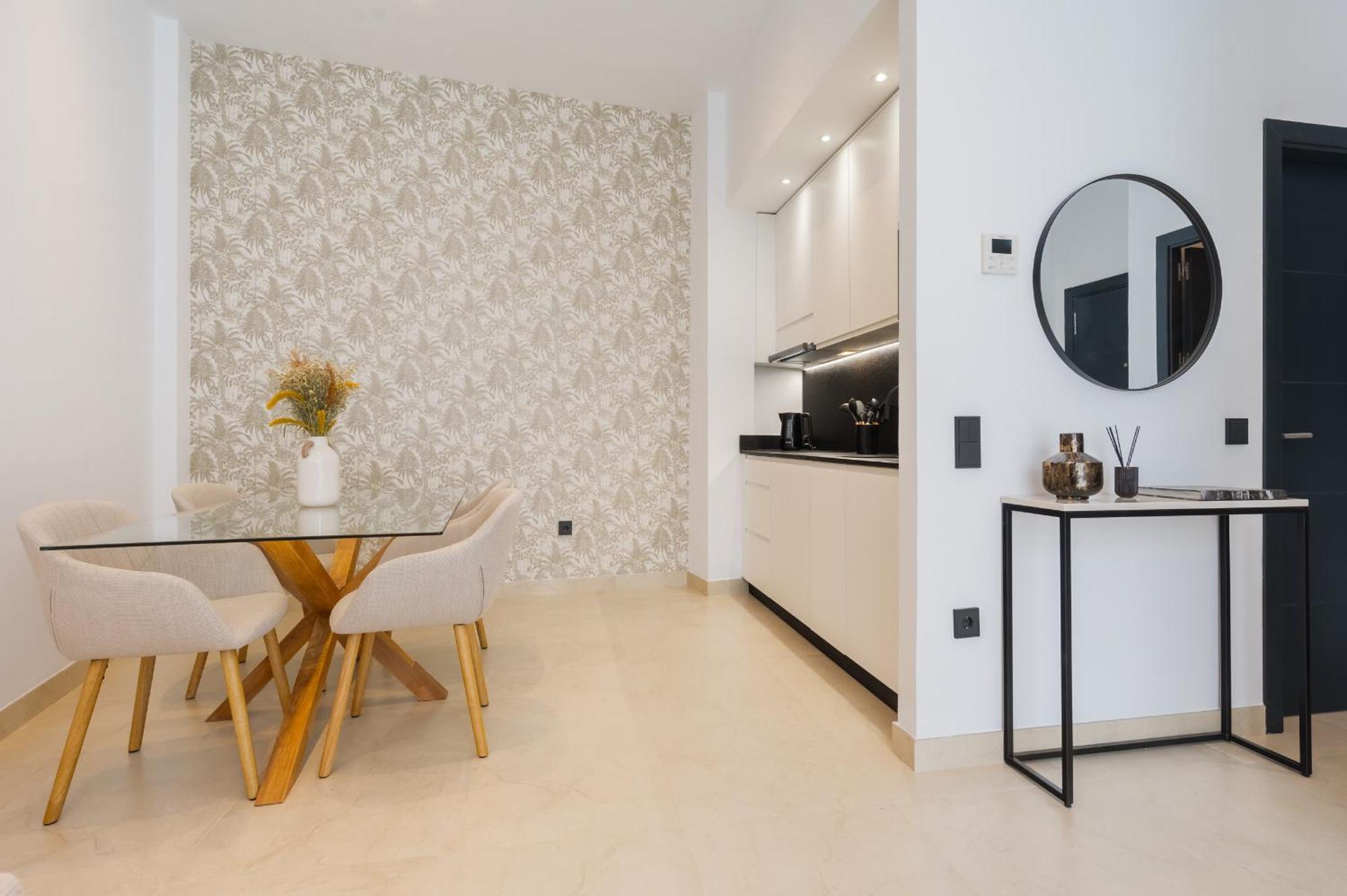 New Design Apartment - Private Patio - Gallos 2 Seville Ngoại thất bức ảnh
