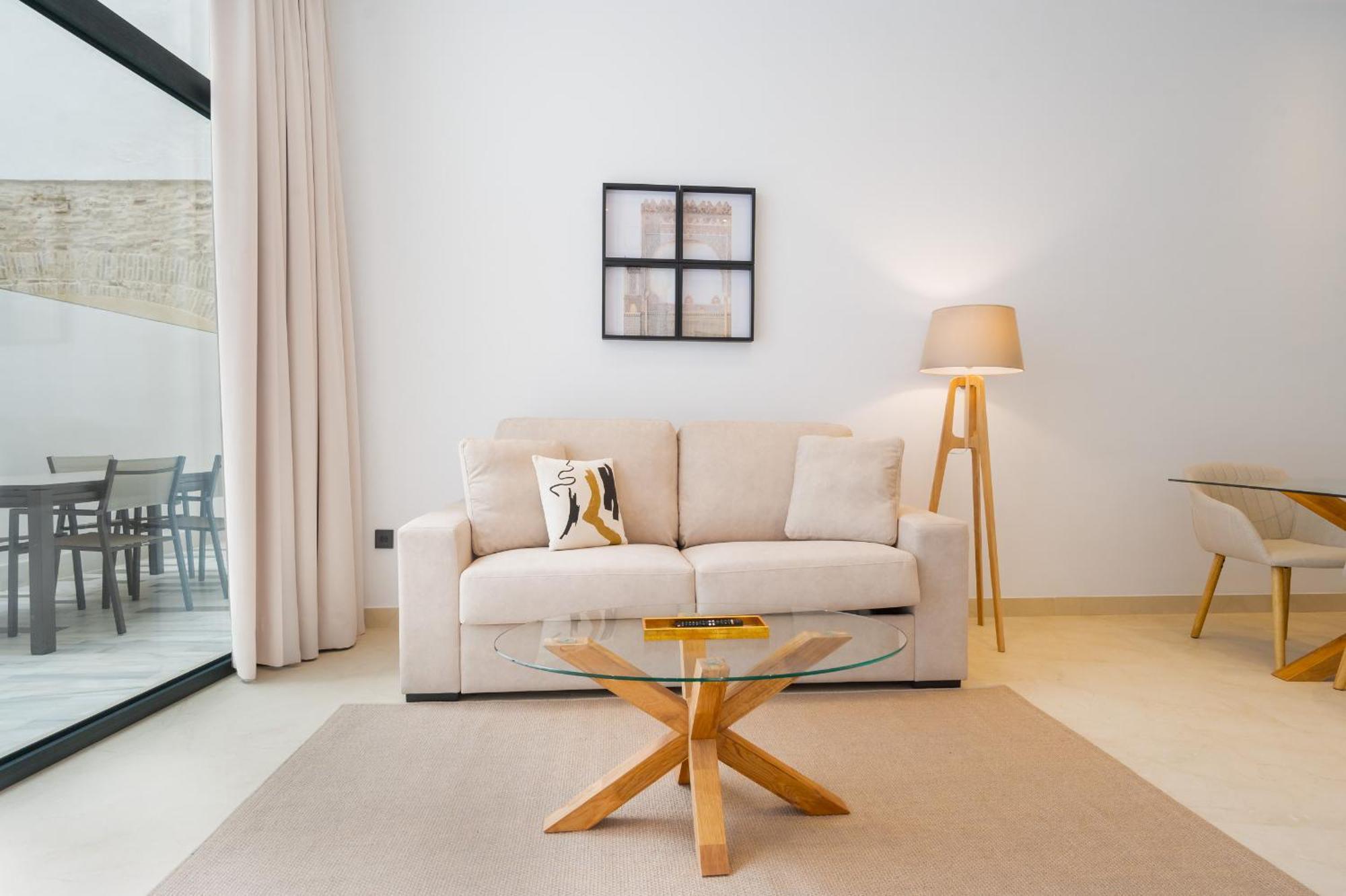 New Design Apartment - Private Patio - Gallos 2 Seville Ngoại thất bức ảnh